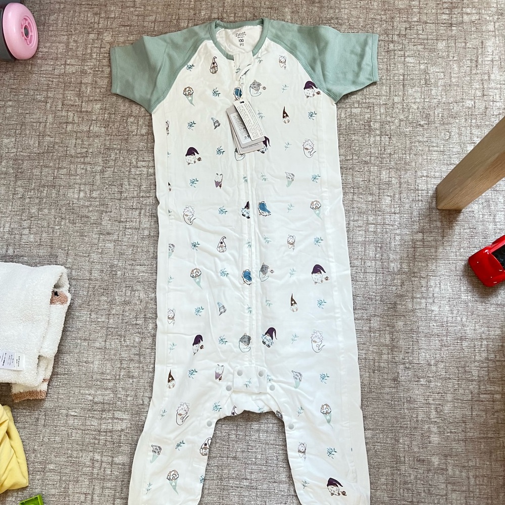 Nest Design Footed Sleep Suit (0.6 TOG) – Brand New with Tags